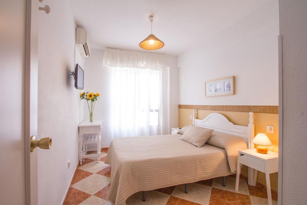 Hostal Jomarijo フエンヒロラ 部屋 写真